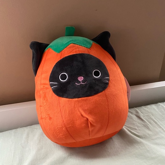 8 inch squishmallow w/ BNT. - Picture 1 of 1